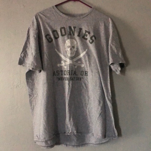 Tee - Picture 1 of 1